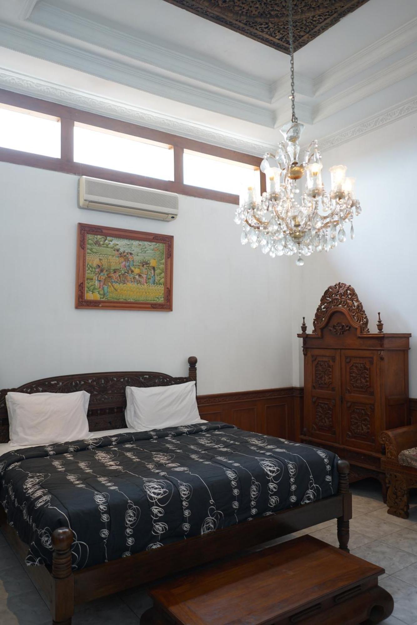 Rumah Pesik Art & Heritage Hotel Gondowulung Buitenkant foto